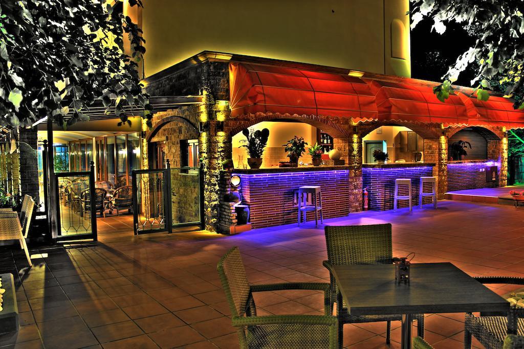 Nefeli Hotel Козані Екстер'єр фото